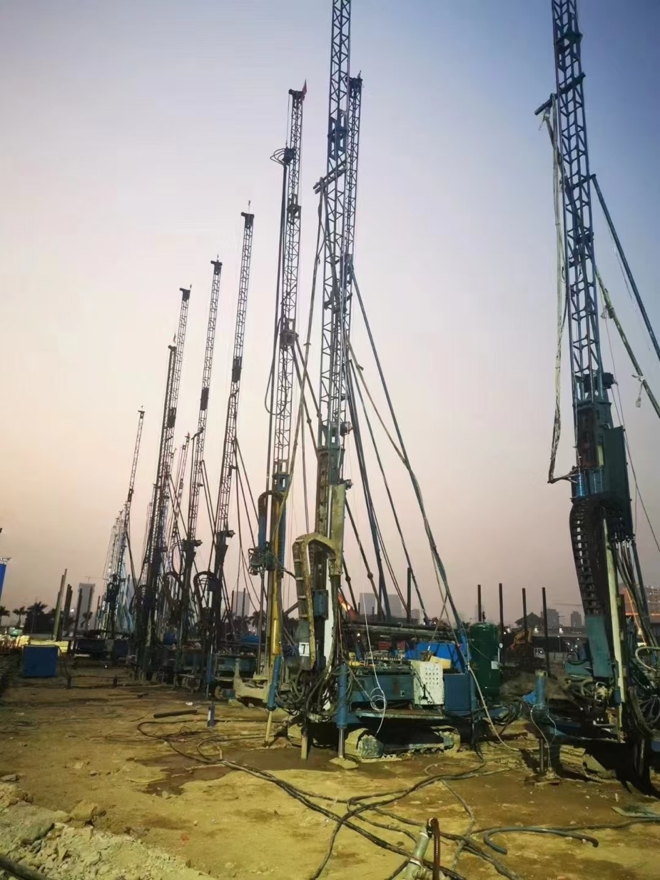 Jet grouting rigs at work on a large site